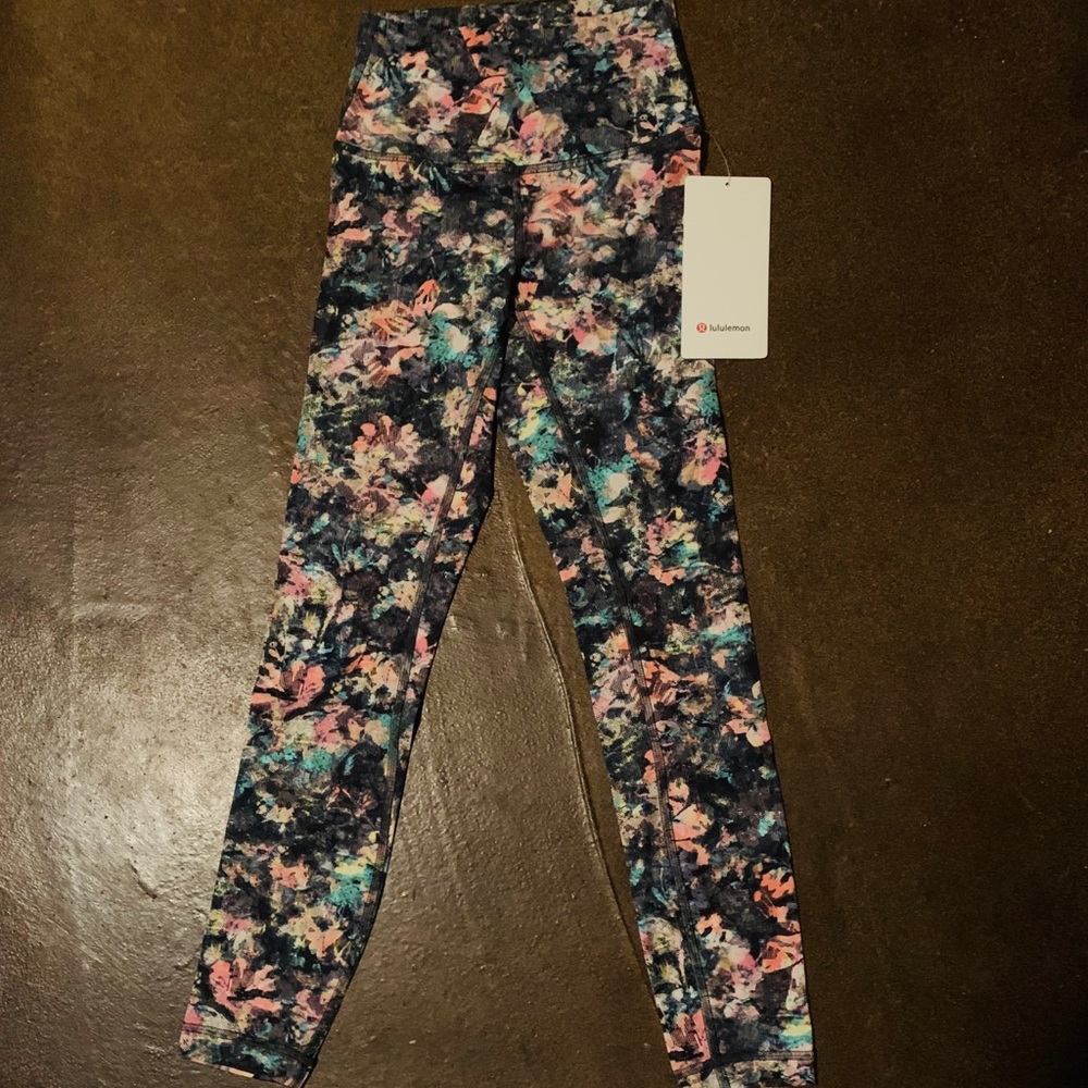 SALE! NWT Lululemon Wunder Under HR 7/8’s *Luon
